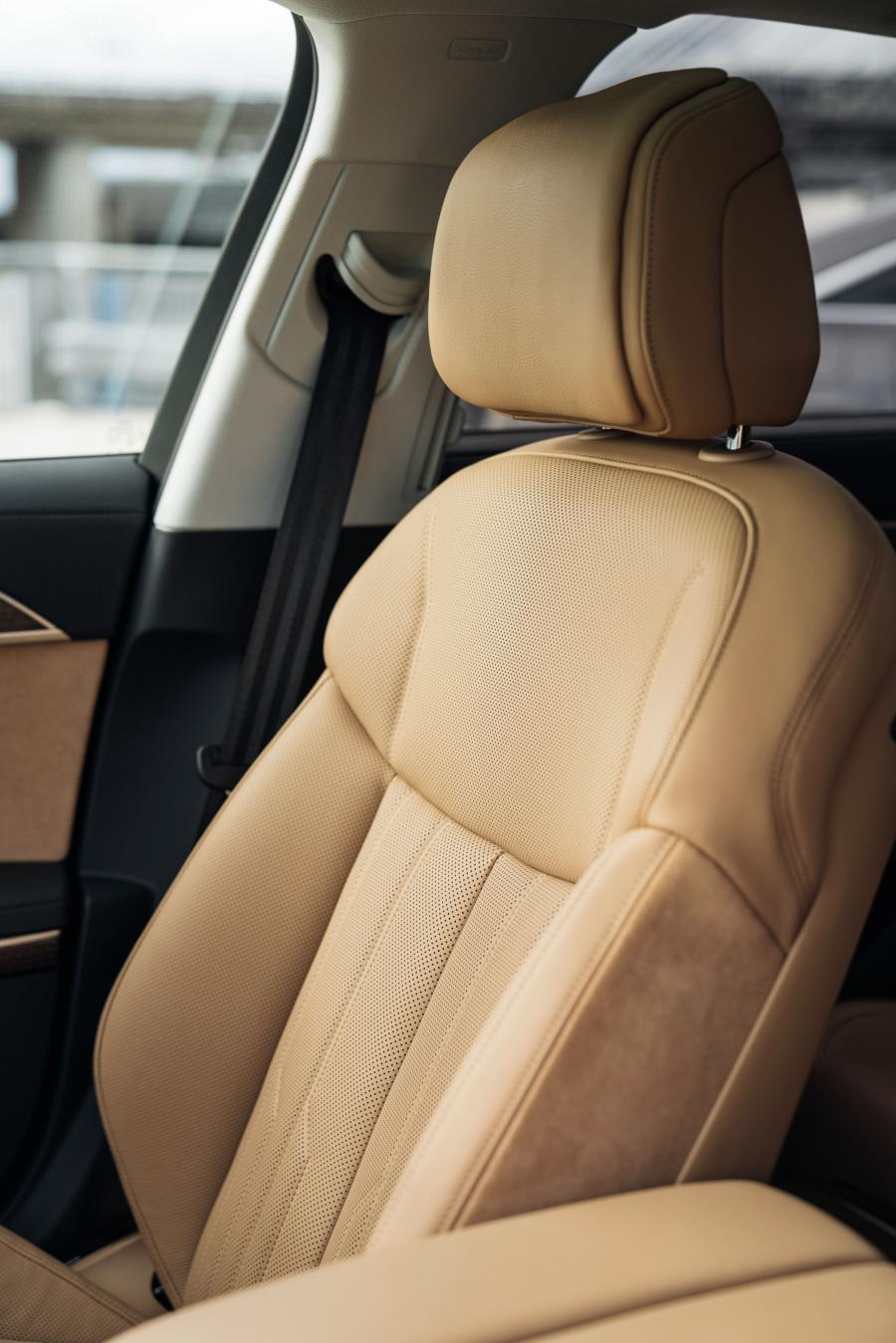 Детали интерьера Audi A8 55 TFSI Quattro (D5) 2018 года  (AU) (фото 9 из 20)